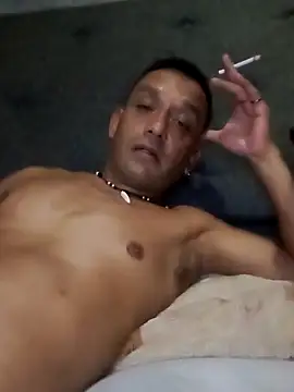 Snapshot of Guille822 chatting on 03-10-26, 09:14 Guille822 online show from 03-10-26, 09:14