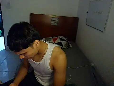 Snapshot of CreamKingg chatting on 03-21-26, 02:49 CreamKingg online show from 03-21-26, 02:49