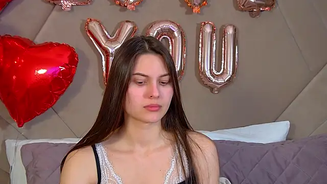 Snapshot of AliceVersal chatting on 02-16-26, 09:38 AliceVersal online show from 02-16-26, 09:38