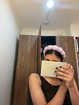 Snapshot of Violet_rousse7 chatting on 03-12-26, 12:39 Violet rousse7 online show from 03-12-26, 12:39