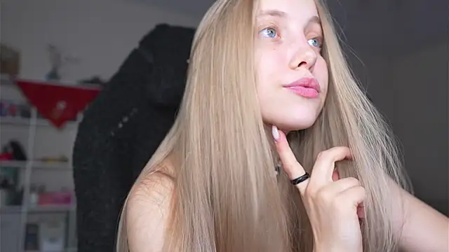 Appr0ved  online show from 04-23-26, 05:15