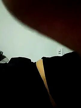 Snapshot of dilduarte26 chatting on 04-24-26, 11:18 dilduarte26 online show from 04-24-26, 11:18