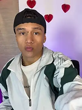 Snapshot of Dominik_Souza chatting on 02-15-26, 07:43 Dominik Souza online show from 02-15-26, 07:43