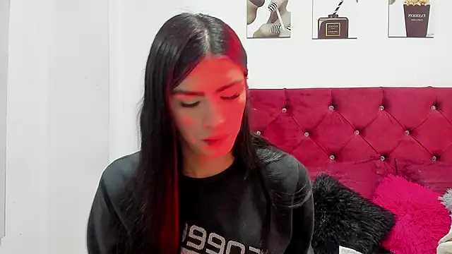 Isabella Moon9 online show from 02-10-26, 11:25