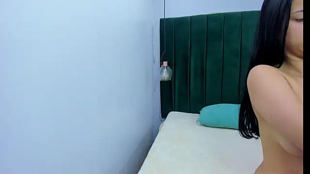 Snapshot of Ema-Horny chatting on 03-02-26, 01:40 Ema-Horny online show from 03-02-26, 01:40