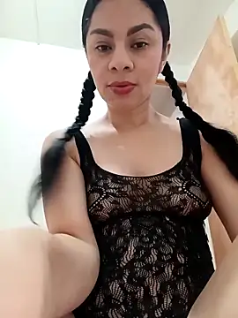 Snapshot of luna_pinky chatting on 03-09-26, 04:00 luna pinky online show from 03-09-26, 04:00