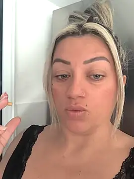 Snapshot of NinaRicci1518 chatting on 03-09-26, 12:42 NinaRicci1518 online show from 03-09-26, 12:42