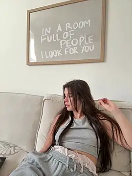 Snapshot of houseofnova chatting on 03-11-26, 09:04 houseofnova online show from 03-11-26, 09:04