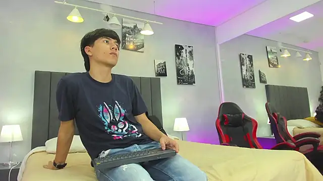 Raphael Nyon online show from 03-15-26, 03:12