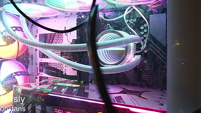 Elinaharper online show from 04-13-26, 06:24