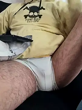 Snapshot of hairyandbigmann chatting on 03-05-26, 06:15 hairyandbigmann online show from 03-05-26, 06:15