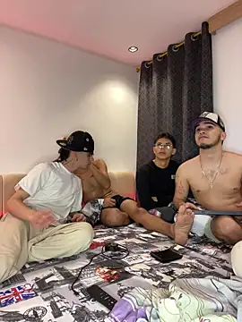 Snapshot of TheBatMansion chatting on 03-14-26, 03:12 TheBatMansion online show from 03-14-26, 03:12