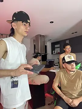 Snapshot of TheBatMansion chatting on 03-15-26, 04:18 TheBatMansion online show from 03-15-26, 04:18