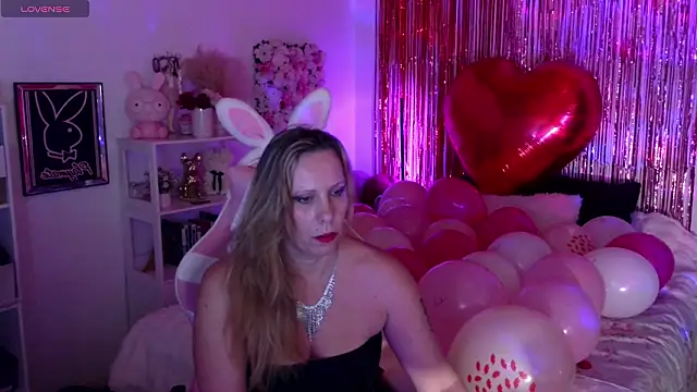 Snapshot of ArchangelTheFrancaise chatting on 02-14-26, 09:33 ArchangelTheFrancaise online show from 02-14-26, 09:33