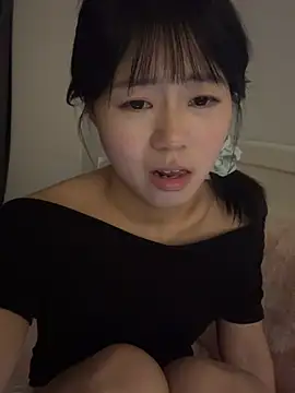 Snapshot of Nana-3 chatting on 03-08-26, 08:56 Nana-3 online show from 03-08-26, 08:56