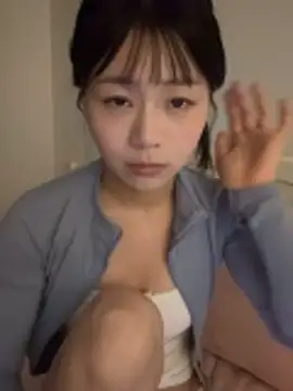 Snapshot of Nana-3 chatting on 03-10-26, 02:44 Nana-3 online show from 03-10-26, 02:44