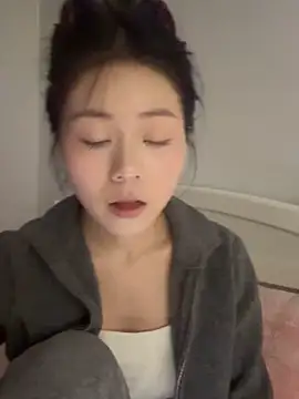 Snapshot of Nana-3 chatting on 03-12-26, 03:29 Nana-3 online show from 03-12-26, 03:29