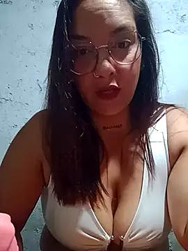 Snapshot of kuramaqueen chatting on 03-05-26, 02:40 kuramaqueen online show from 03-05-26, 02:40