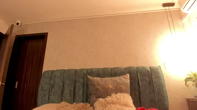 Aleera Walton online show from 03-27-26, 08:19