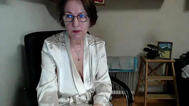 katemodel online show from 05-16-26, 06:43