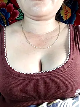 Reina Fcup01 online show from 02-17-26, 07:49