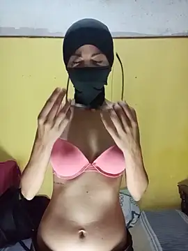 Lilijms97  online show from 06-19-26, 03:44