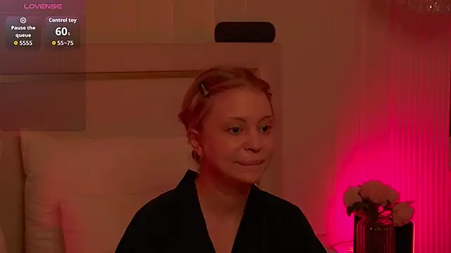 MollyHilton online show from 04-03-26, 06:17