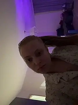 MollyHilton online show from 04-26-26, 07:44