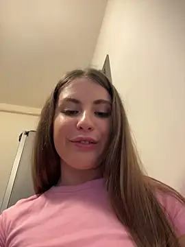 Snapshot of VanessaAnne chatting on 03-13-26, 07:04 VanessaAnne online show from 03-13-26, 07:04