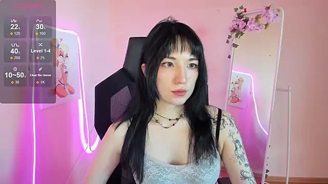 AliceeinWonderlanddd online show from 06-15-26, 02:25
