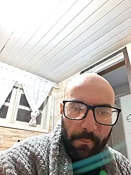 Robsonitj90 online show from 06-18-26, 09:47