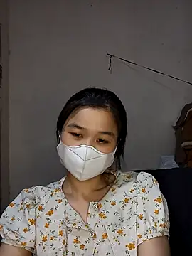 Daisy-lusia2026 online show from 04-28-26, 02:33