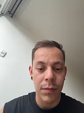 Snapshot of AxelMuller chatting on 02-07-26, 06:44 AxelMuller online show from 02-07-26, 06:44