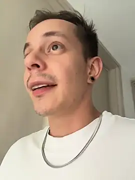 Snapshot of AxelMuller chatting on 03-02-26, 12:56 AxelMuller online show from 03-02-26, 12:56