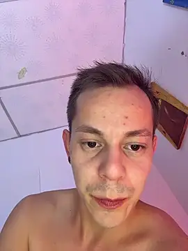 Snapshot of AxelMuller chatting on 04-03-26, 01:20 AxelMuller online show from 04-03-26, 01:20