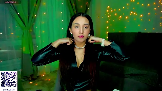 Snapshot of Anna_Elfii chatting on 02-18-26, 06:04 Anna Elfii online show from 02-18-26, 06:04