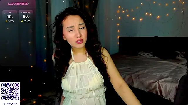 Snapshot of Anna_Elfii chatting on 03-12-26, 05:52 Anna Elfii online show from 03-12-26, 05:52