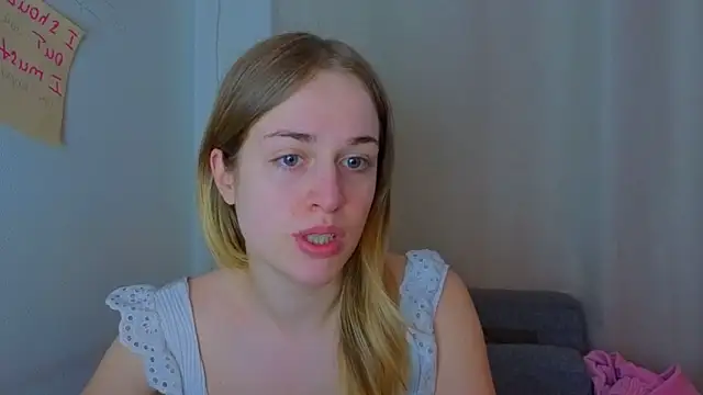 Snapshot of AnneRiver chatting on 04-01-26, 05:41 AnneRiver online show from 04-01-26, 05:41