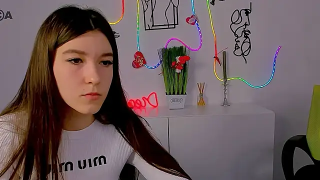 Snapshot of elis_sunny chatting on 02-13-26, 06:20 elis sunny online show from 02-13-26, 06:20