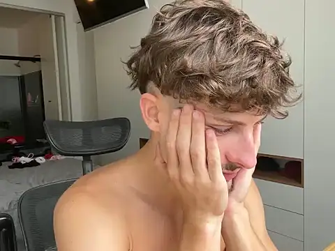 Snapshot of vitoraugustoxxx chatting on 02-05-26, 06:23 vitoraugustoxxx online show from 02-05-26, 06:23