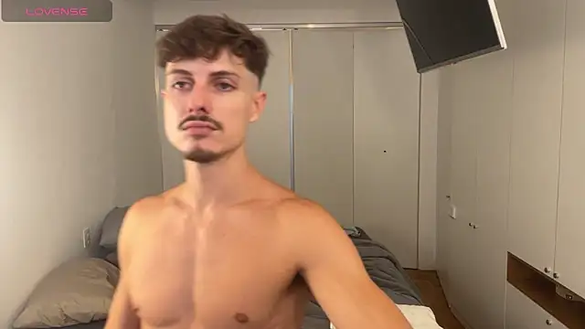 Snapshot of vitoraugustoxxx chatting on 02-26-26, 05:12 vitoraugustoxxx online show from 02-26-26, 05:12