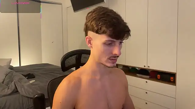 Snapshot of vitoraugustoxxx chatting on 03-03-26, 08:26 vitoraugustoxxx online show from 03-03-26, 08:26