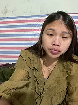 Emxinhka1 online show from 04-01-26, 01:50