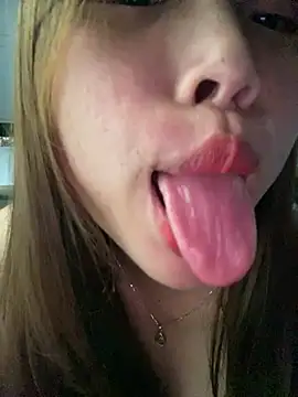 Emxinhka1 online show from 07-29-26, 02:48