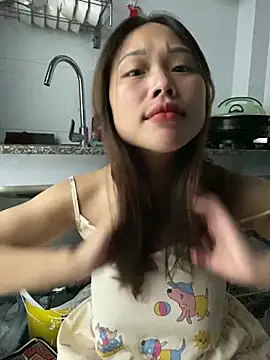 Emxinhka1 online show from 07-31-26, 04:17