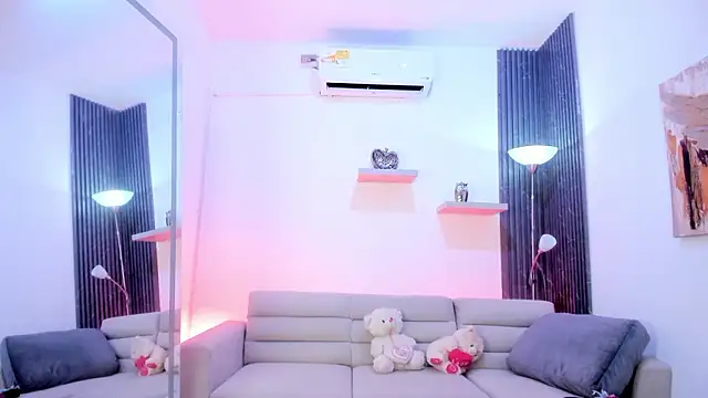 TAHIELA  online show from 03-05-26, 03:02