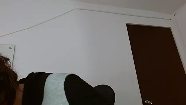 ElaMurray02 online show from 04-28-26, 12:10