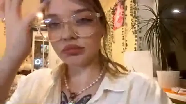 Snapshot of PowderedTalc chatting on 02-01-26, 04:05 PowderedTalc online show from 02-01-26, 04:05