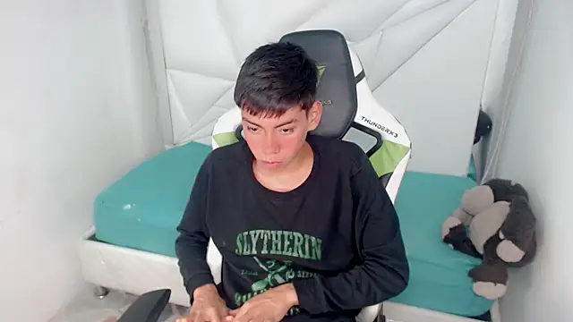 Liarr  online show from 02-24-26, 08:07