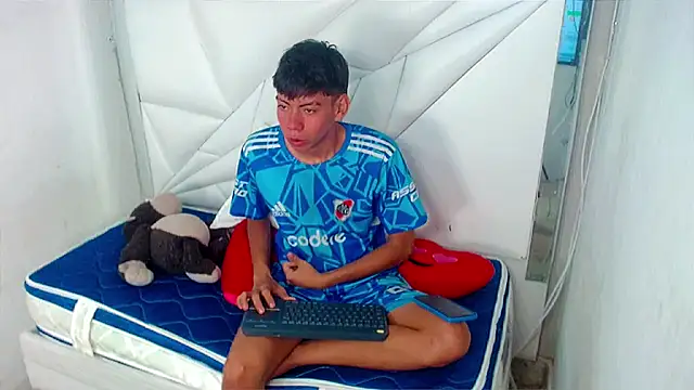 Liarr  online show from 04-13-26, 08:36